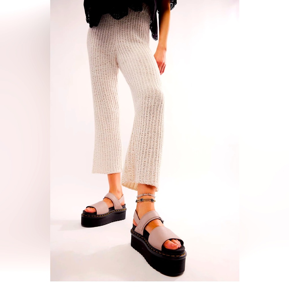 Dr.Martens Voss Quad Sandal in Vintage Taupe size 10